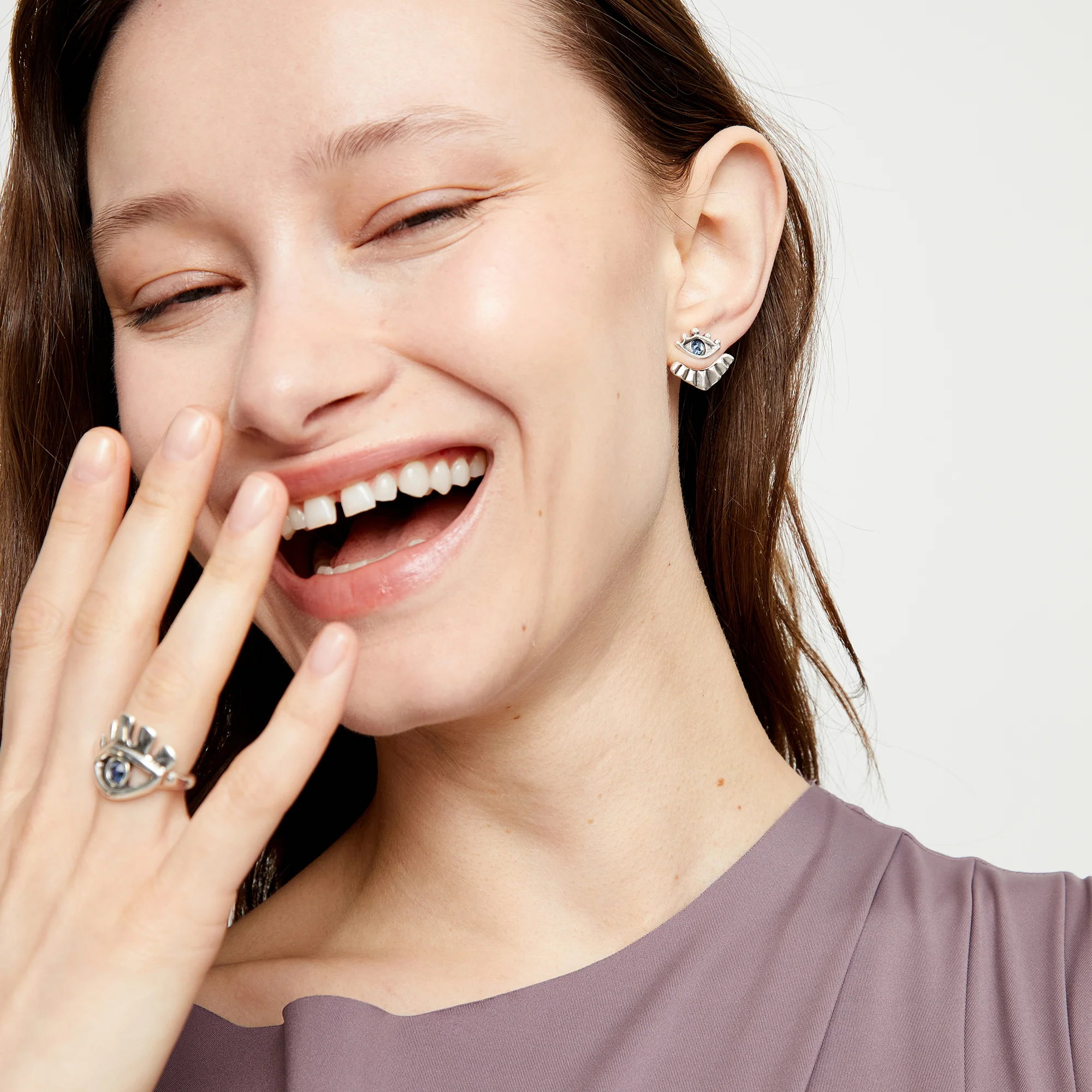 INTUITIVE EYE & LASH EARRINGS - Image 4