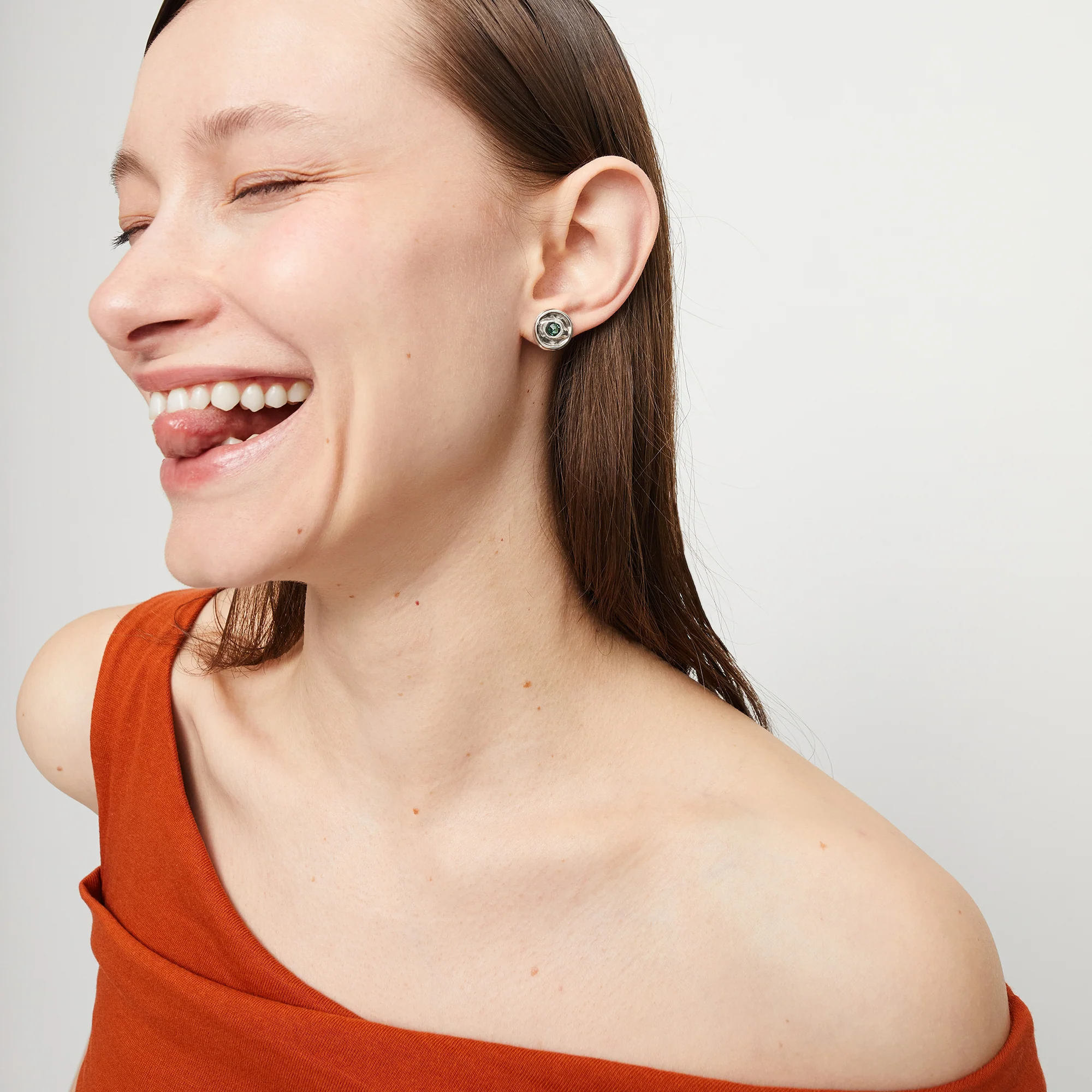 INTUITIVE EYE STUD EARRINGS - Image 4